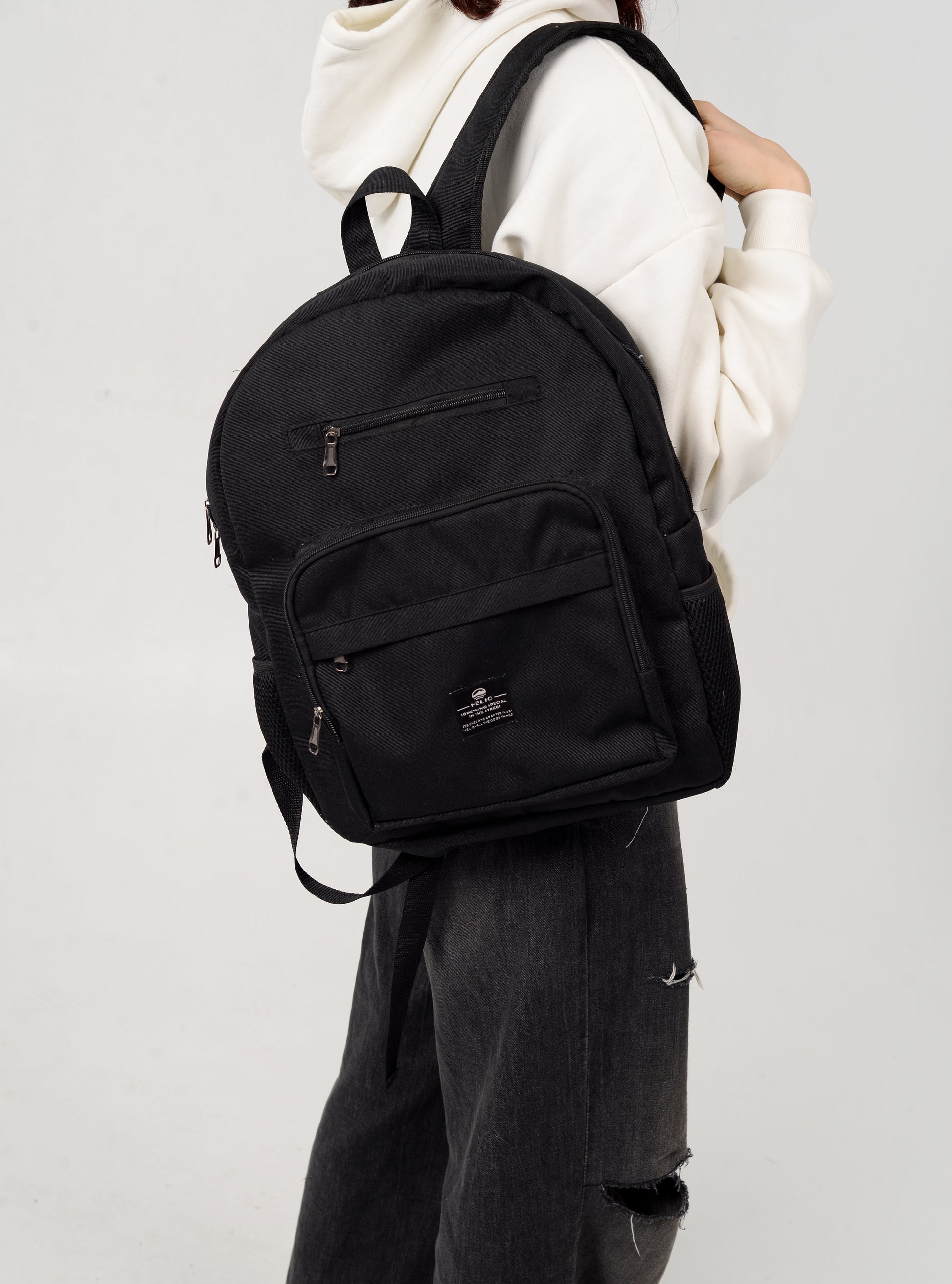 ZENTANGLE BACKPACK BLACK – Helio